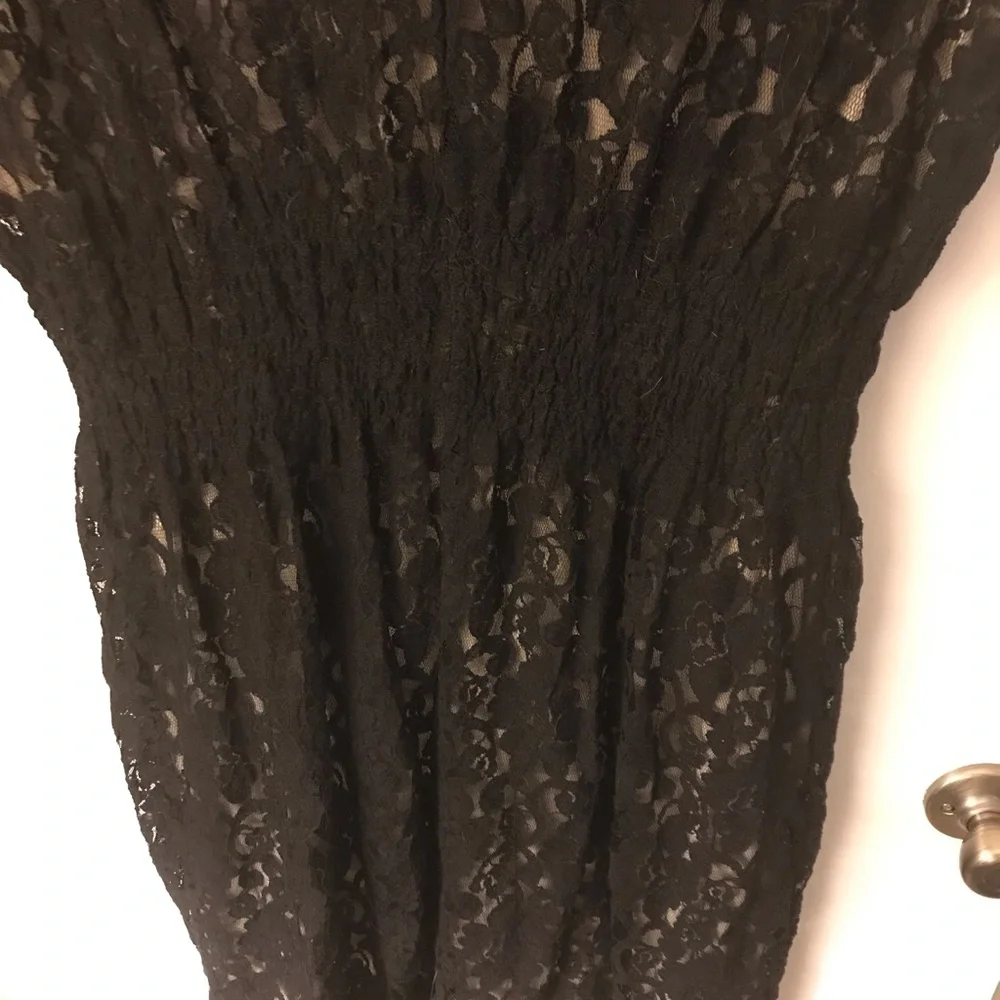 Black Nude Underlay Lace Dress with Waist Cinching - Picture 7 of 7